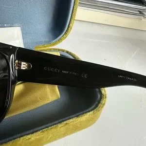 Women’s Gucci black oversized sunglasses GG142SA Gucci | Accessories | Womens Gucci Black Oversized  main image 3